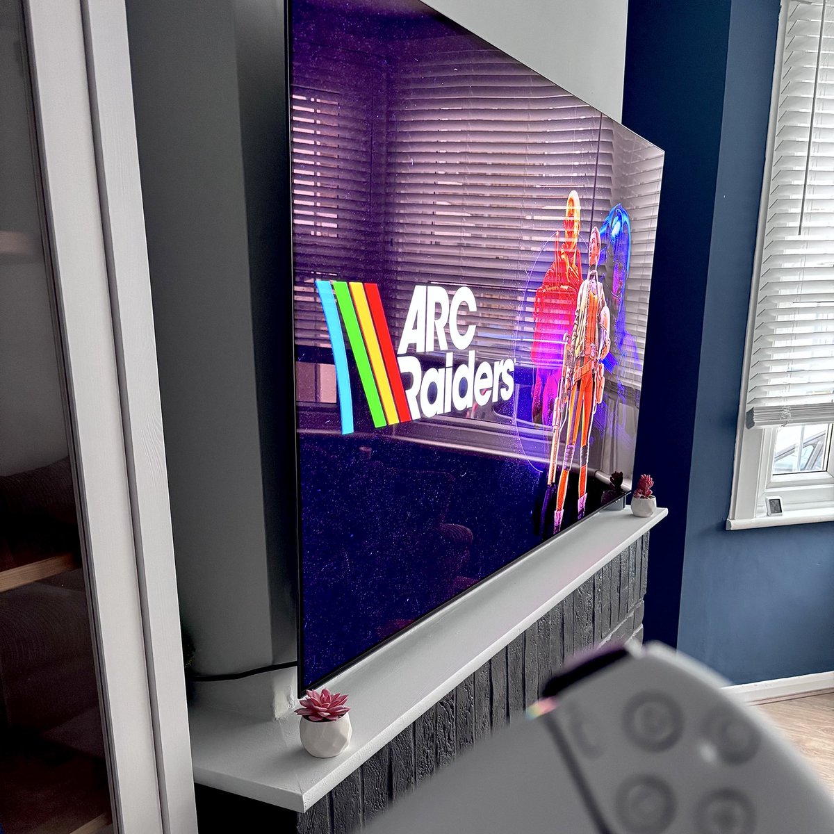 boyci3's tweet image. SUNDAY VIBES ☕️ 

Cleaned house ✅ 
5K CRUSHED ✅ 
Brekkie DEVOURed ✅

ARC Raiders got EVERYONE HYPED AF?? Should I JUMP IN?! 👀🔥

#SundayWin #GameTime #PlayStation