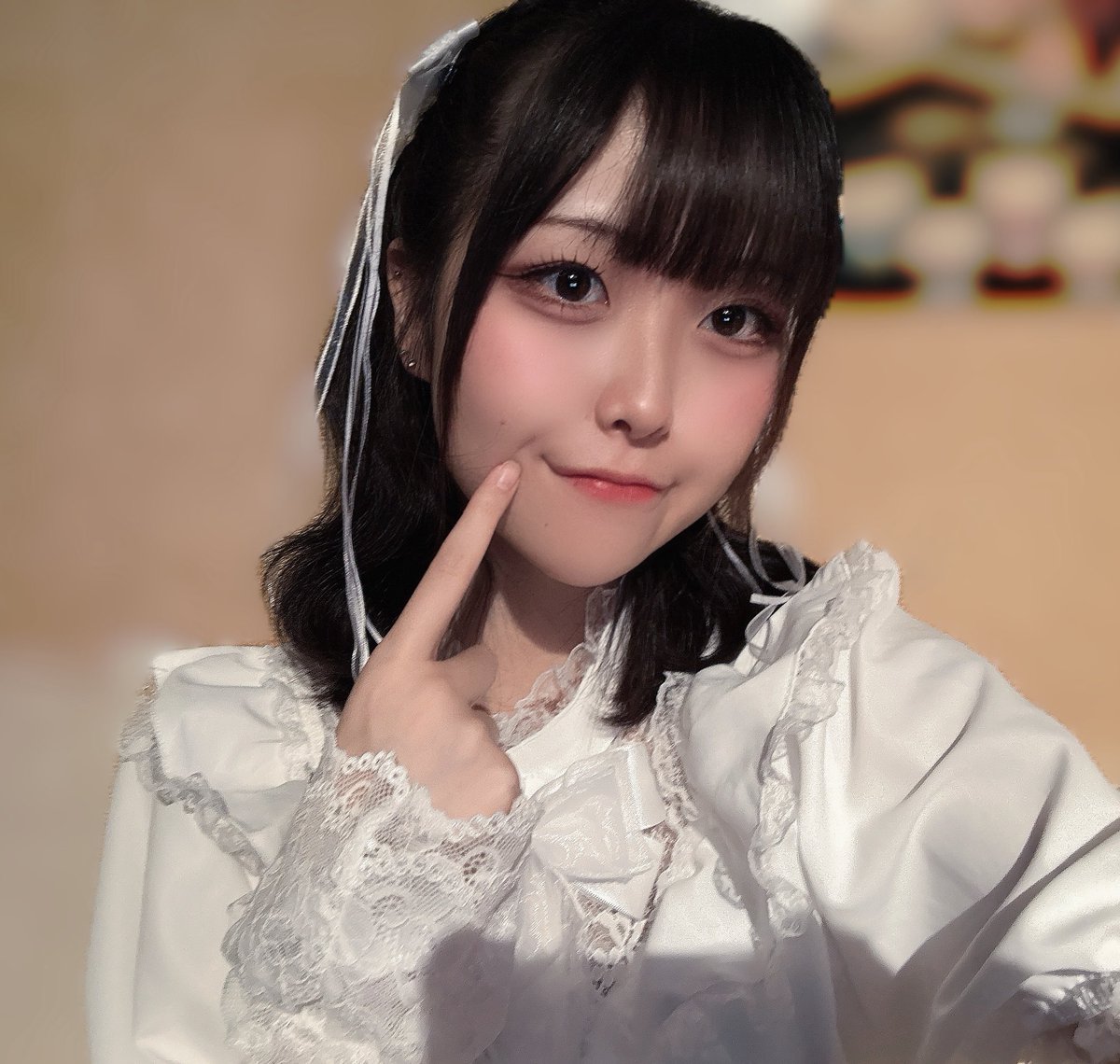 スタッフライブお越しいただいたみなさま、もふるに来てくれたみなさまそして乾杯してくれたみなさま❣️本日はありがとうございました❣️❣️❣️❣️

今回はアイドル風衣装着てみたよ🌟

セトリや感想はALT載せてます✋

#コンカフェ #自撮り界隈