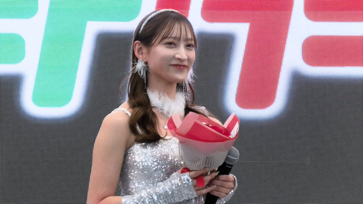 フレッシュエンジェルズ ラスト③ あいみょんが受け取った花束には