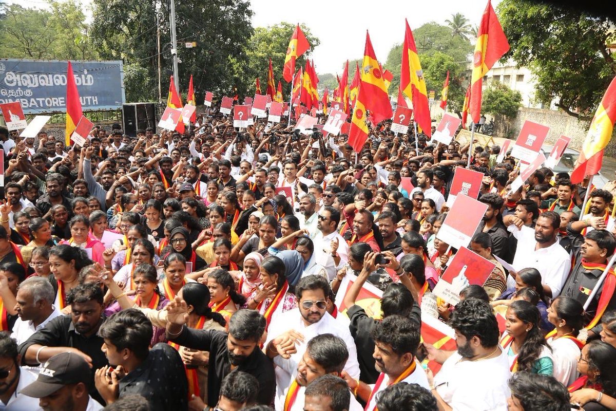 arunrajkg's tweet image. இன்றைய தினம், வாக்காளர் சிறப்புத் தீவிரத் திருத்தம் #SIR குளறுபடிகளைக் கண்டித்து தமிழக வெற்றிக் கழகம் சார்பில் தமிழகம் தழுவிய மாபெரும் கண்டன ஆர்ப்பாட்டத்தின் ஒரு பகுதியாக, ஒன்றிணைந்த கோவை மாவட்டத்தில் நடைபெற்ற  ஆர்ப்பாட்டத்தில் பங்கேற்று, அவசரகதியில் மேற்கொள்ளப்படும் SIR குறித்து…