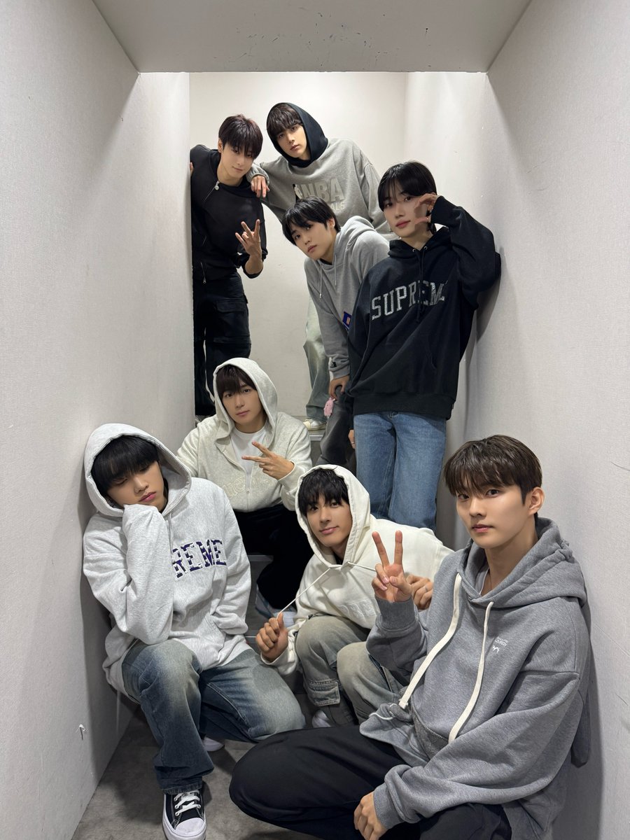 [📸] 더보이즈 The 10th Mini Album [a;effect] 팬사인회 완료🧢 더비랑 함께해서 왠지 모르게 마음이 편해지는 저녁🫶🏻 다음 주도 같이 파이팅해요 더비💝

#THEBOYZ #더보이즈
#aeffect #Stylish