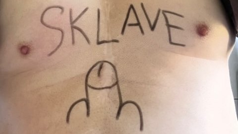 Sonntag und absolut notgeil. 

#Poppers #Blackmail #Anydesk #Bloßstellung #Zwangsvernuttung #Zahlfotze