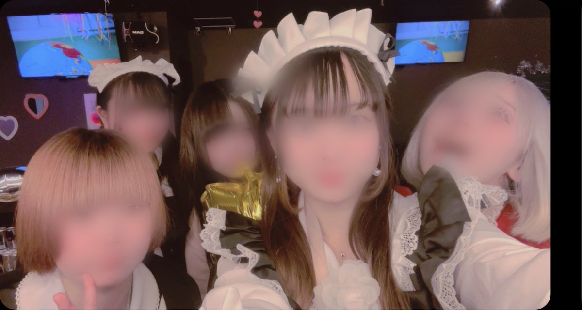 ccb_r_maebashi's tweet image. 本日もご帰宅ありがとうございました❕︎💕︎
日付をまわったあたりから、たくさんのごしゅがご帰宅してくれて私たちはうれしかったです🌟
Rにいるとたくさんいい出会いができてしあわせだね🤍
またのご帰宅お待ちしております！

🎀11/16 お給仕メンバー🎀

🤍83
🤍なな

︎#コンカフェ #群馬 #前橋