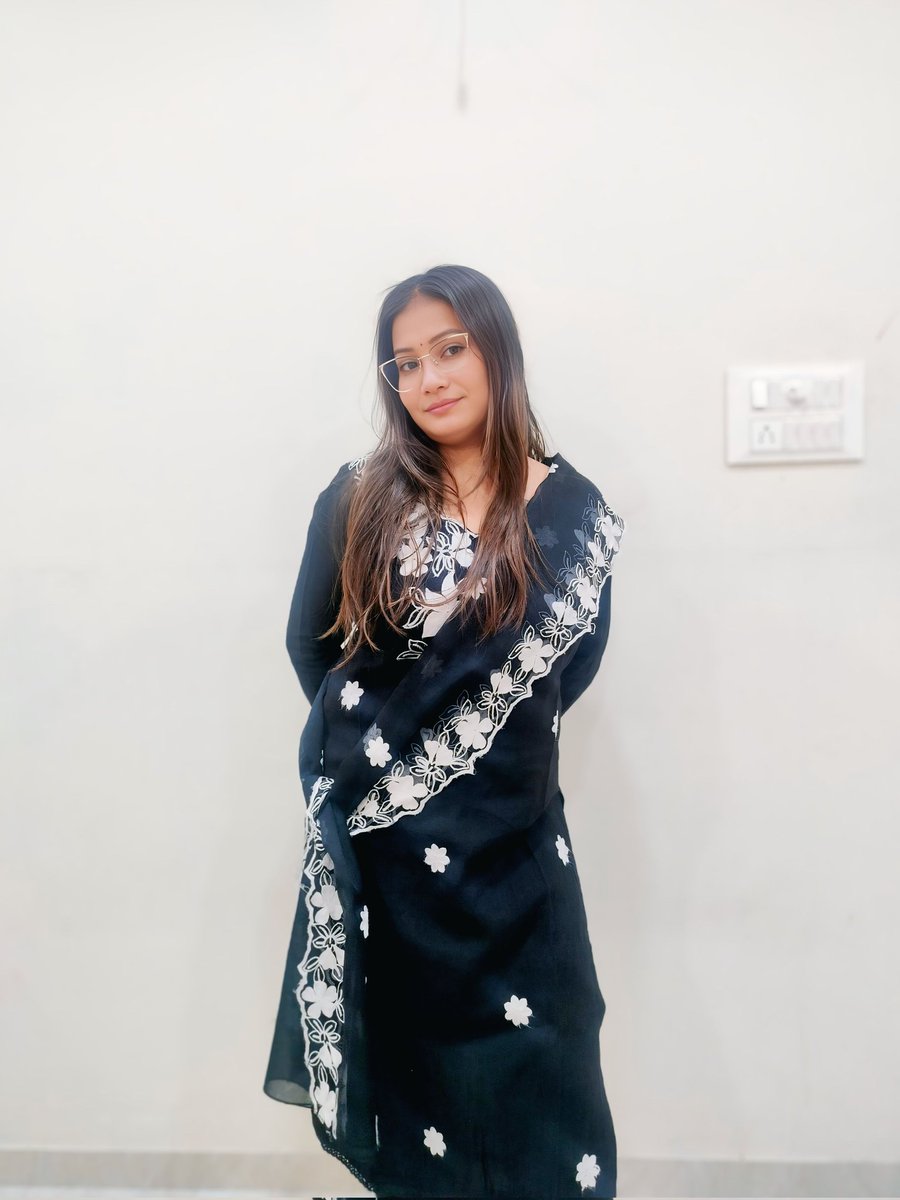 X पर आगे बढ़ना है तो आपको वेरिफाइड साथियों की जरूरत पड़ेगी जो ईमानदार हो और एक दूसरे का सपोर्ट करे 

शाम को 8 बजे में 6 ऐसे ही X क्रिएटर साथियों को प्रमोट करूंगी जो सबका सपोर्ट करते है 

जिसको भी उस प्रमोशन लिस्ट में शामिल होना है अपना नाम कमेंट कर दे में उन्हीं साथियों के प्रमोट