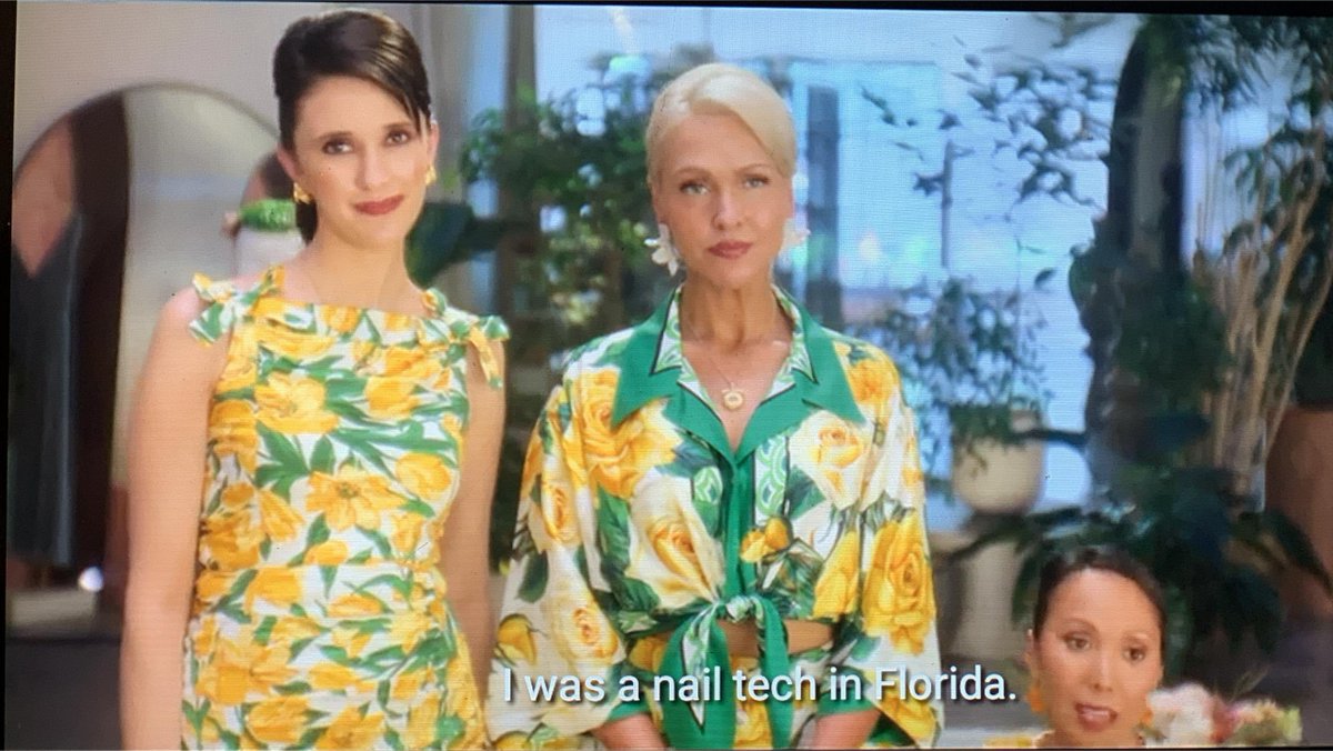 I see what they did here Cleo AKA Jennifer Husser from #ClawsTNT 😀

#SirensNetflix