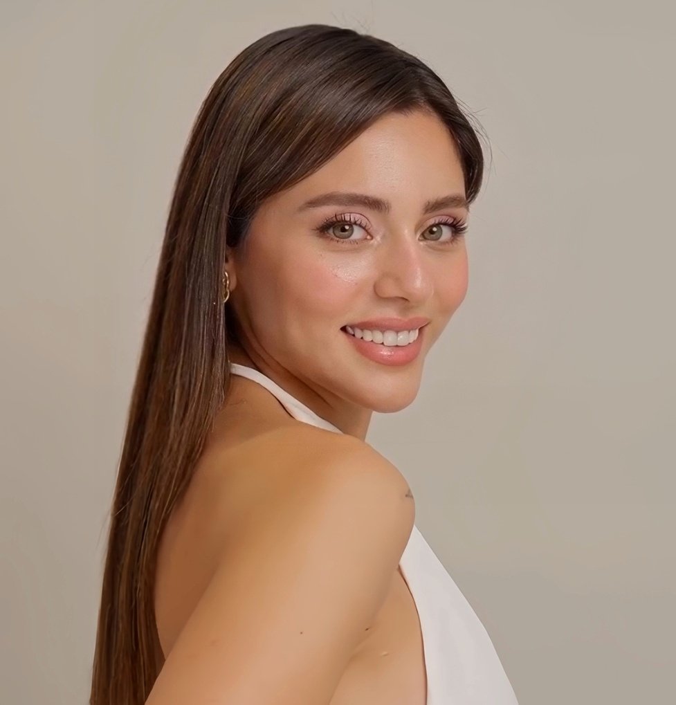 she is glowing ✨

#SılaTürkoğlu