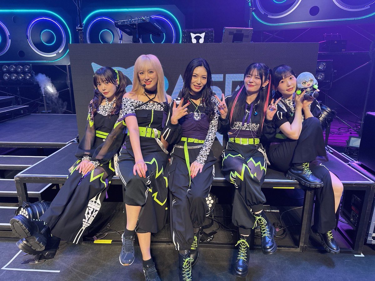 歴史刻んじまったッ🤦‍♀️🤦‍♀️🤦‍♀️
2日間本当にありがとうございました！

懐かしの衣装も極まったねぇ😏
来月はトゲトゲさんとの対バンッッ
2025年、まだまだ終われぬわぁあい🔥

#RAS_RUMBLEHEADZ
#RAS_RUMBLEHEADZ_DAY2 
#RAS #バンドリ