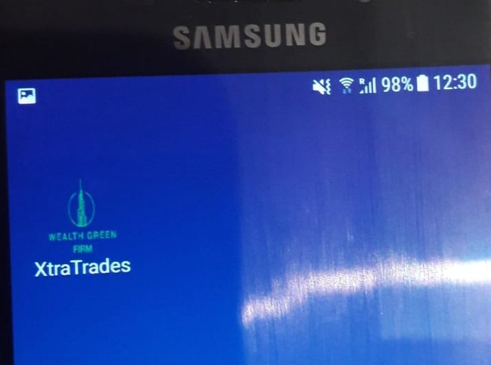 Pourquoi a-t-il supprimé Xtra Trades ? 
C’est étrange, car c’est ce avec site qui m’a arnaqué Elon Musk.

Why did he remove Xtra trades? It's strange, though, because it was this site that scammed me.