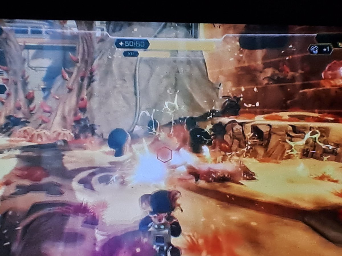 Je regarde une série sur Netflix... et regardez à quoi joue le gamin 🥹🥹