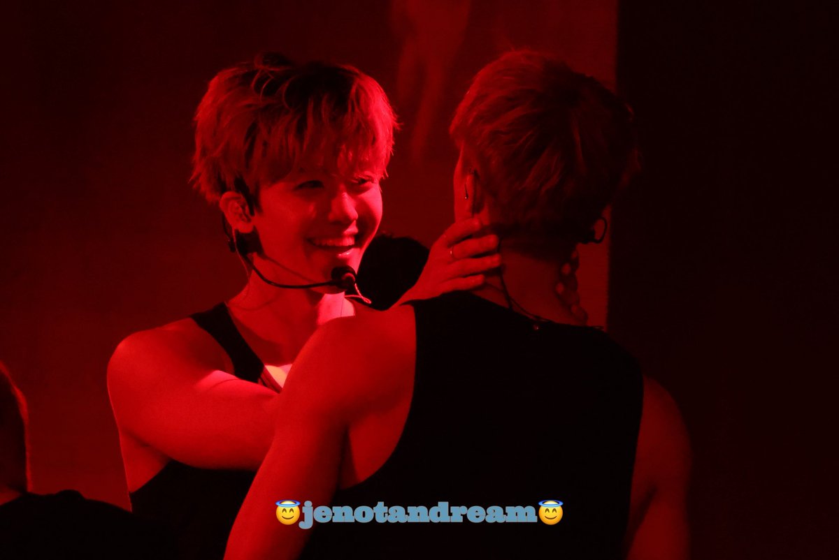 😭😭 pls happy terus ya papa papi 🥹🤍 -jnjm