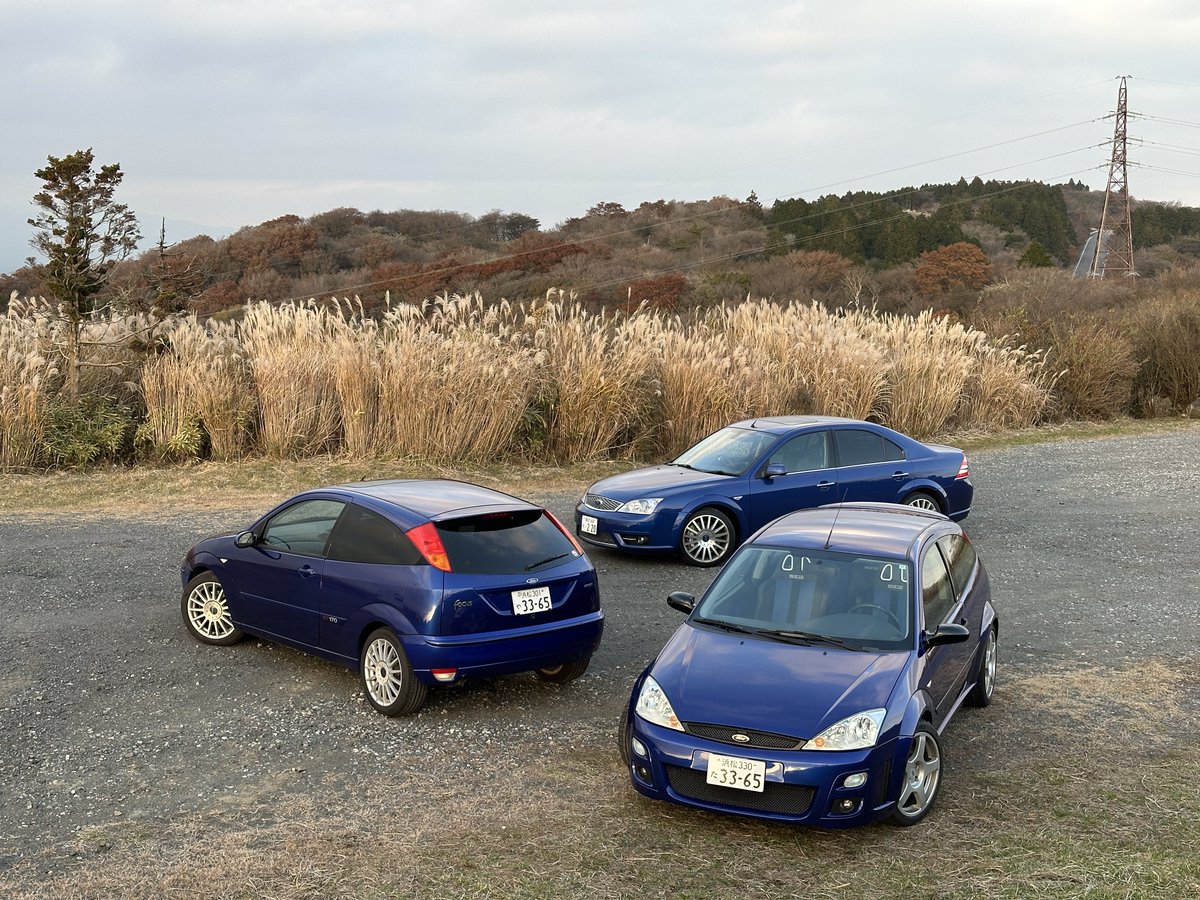 2台のフォーカスMk1とともにFord SVEの軌跡を感じてきた。
この3台の並び、これこそカーグラフィックで特集した方がいいと思う()

Focus RS Mk1 × Focus ST170 × Mondeo ST220

#カーグラフィック 
#カーグラフィックTV 
#カーグラフィックっぽい写真