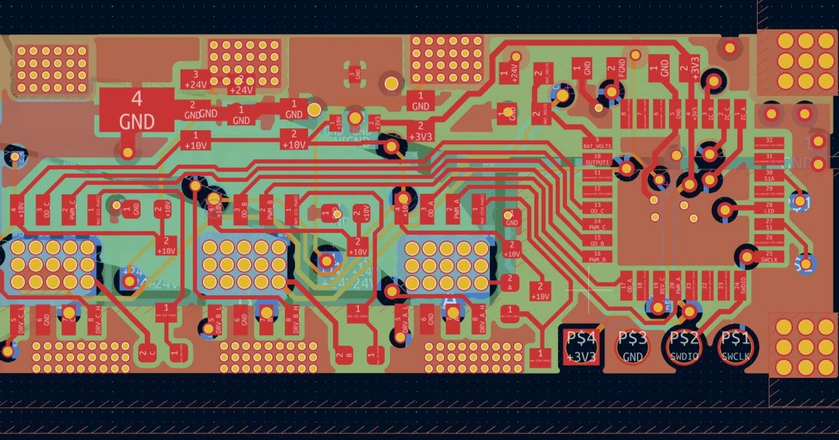 fov_engineer's tweet image. العمل مع دارات ذات ست طبقات مرهق، لأنها تعاني من مشكلة توزيع الطبقات المرجعية ما يتسبب  بمشاكل تداخل في الترددات العالية.
الانتقال إلى ثماني طبقات لن يزيد الكلفة كثيراً ويسهل إضافة طبقات مرجعية لكل طبقة إشارة وعزل جيد للإشارات.
هذه دارة بست طبقات منها أربع طبقات بدون  مرجعية.
