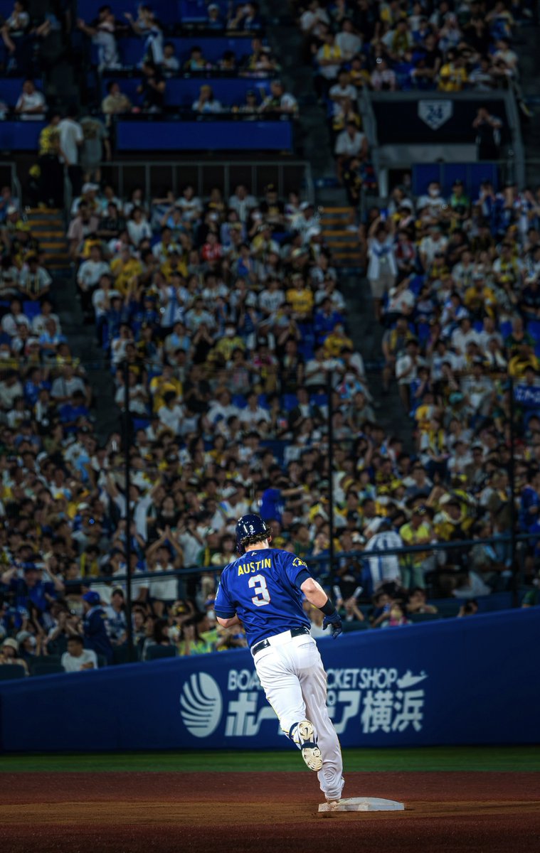 r_t_bay's tweet image. 豪快なアーチ、全力プレー
忘れません

ありがとうオースティン

#オースティン #baystars