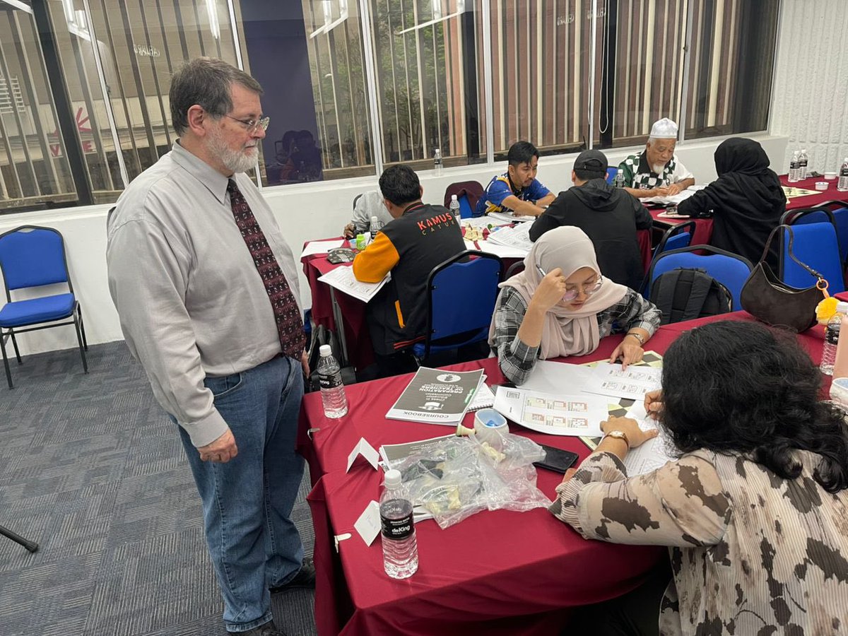 FIDEschoolChess's tweet image. 🌟 Day 1 Highlights – PoT Program 2025🌟
📍 De King Hotel KLCC, Kuala Lumpur, Malaysia
📅 12 November 2025
Day 1 of the Preparation of Teachers (PoT) Program kicked off with great energy! 🎉