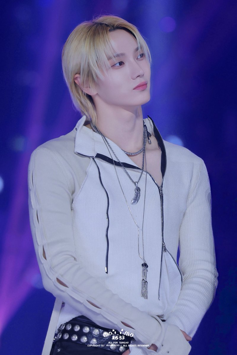 _MOMO1633's tweet photo. 251114 KGMA

부뜻

#성호 #SUNGHO #ソンホ #成淏 
#BOYNEXTDOOR #보이넥스트도어 #BND https://t.co/mMtcONFsr4