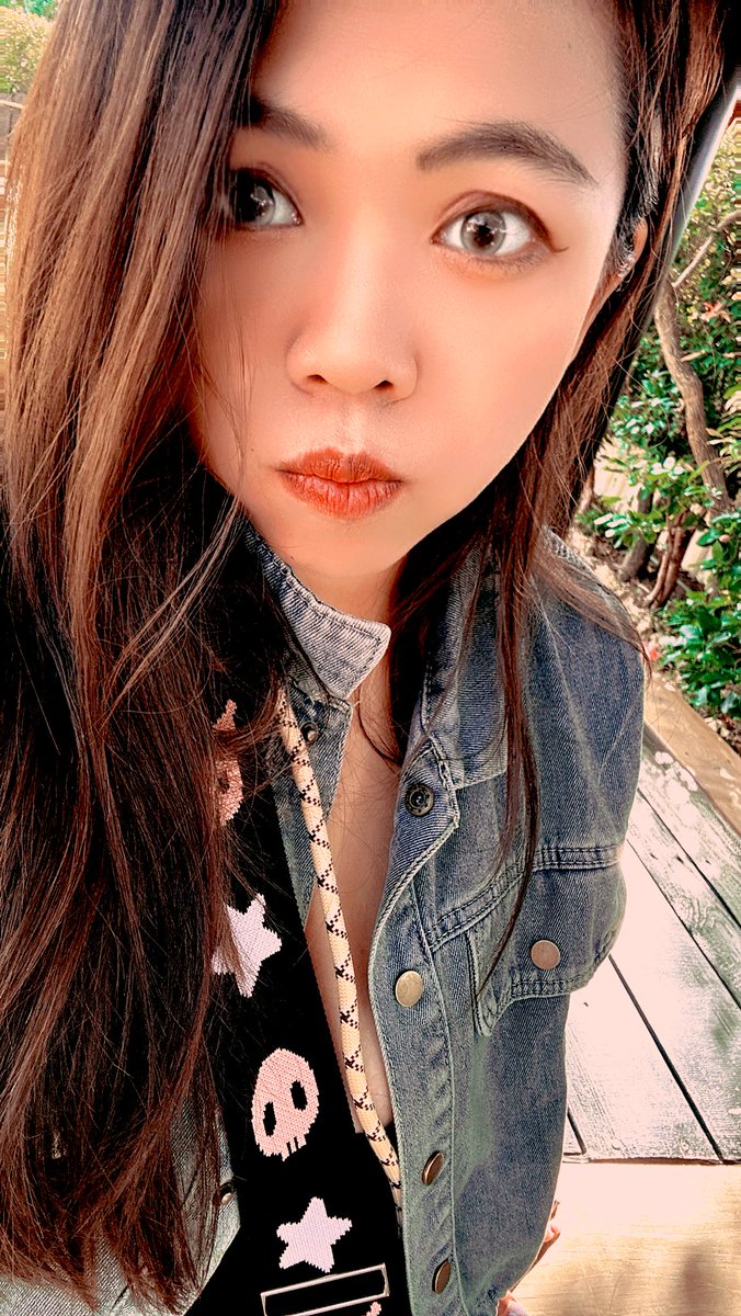 邊緣的我有人約
開心🥳