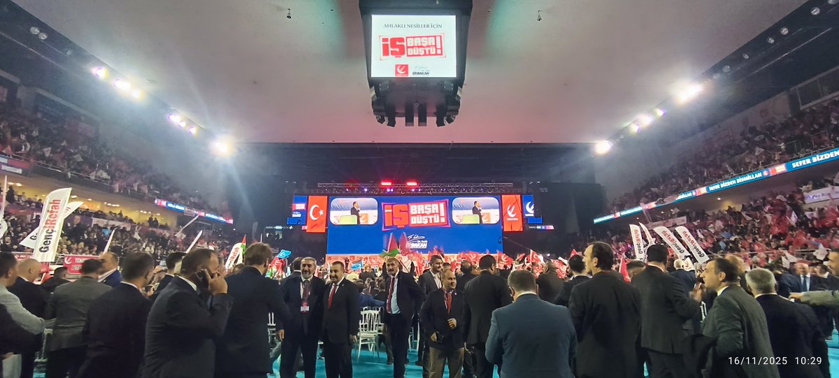 osman_gezgin's tweet photo. Hilalin Emrinde
Hakikatın izindeyiz şükürler olsun… https://t.co/KOCFU5eDFM