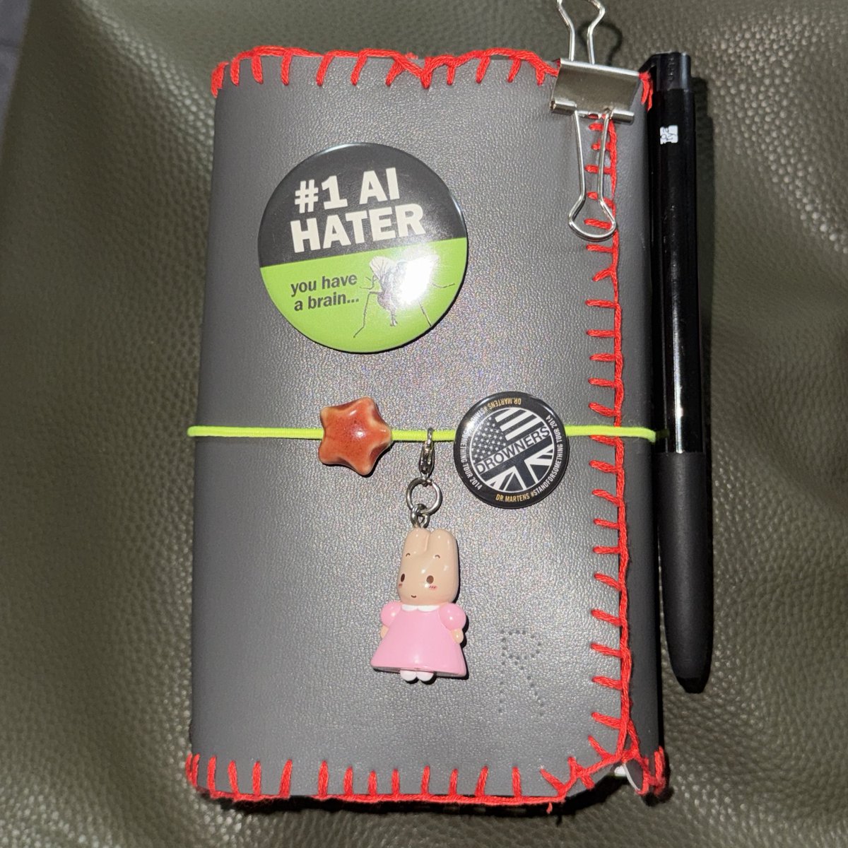 rain_is_moody's tweet image. 