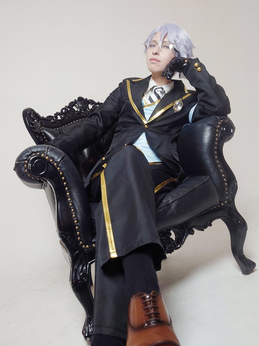 アズールしたよ！🐙✨
寮長併せめちゃめちゃ楽しかった〜ッ！！🥳
くすさん主催さんお疲れ様でした☺️💕

くろちゃんが天才に撮ってくれたお写真も載せちゃお✨✨

cos
#1114twst寮長併せ