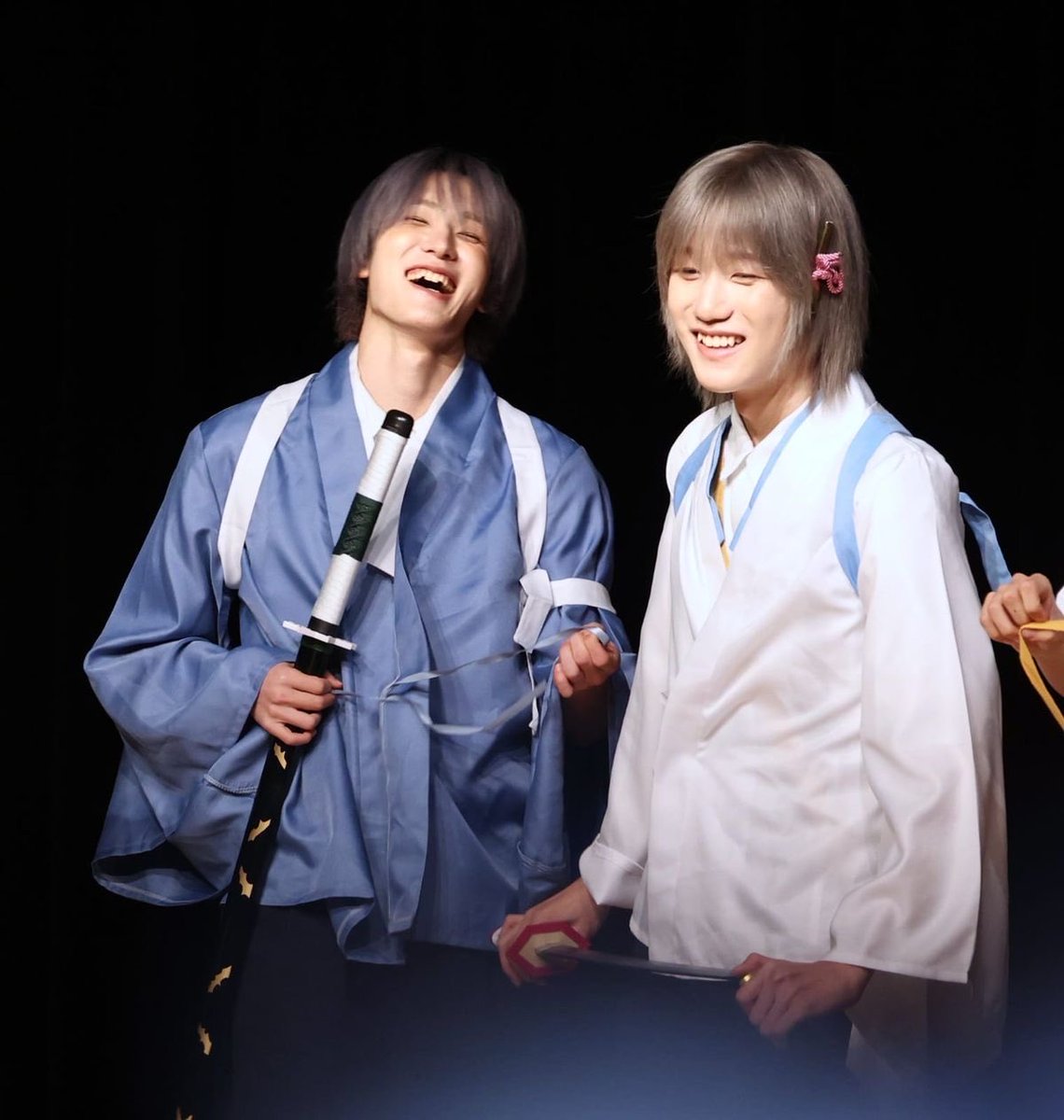 2heollis's tweet photo. my favorite soulseob pic ever ugh https://t.co/ASiissUGSG