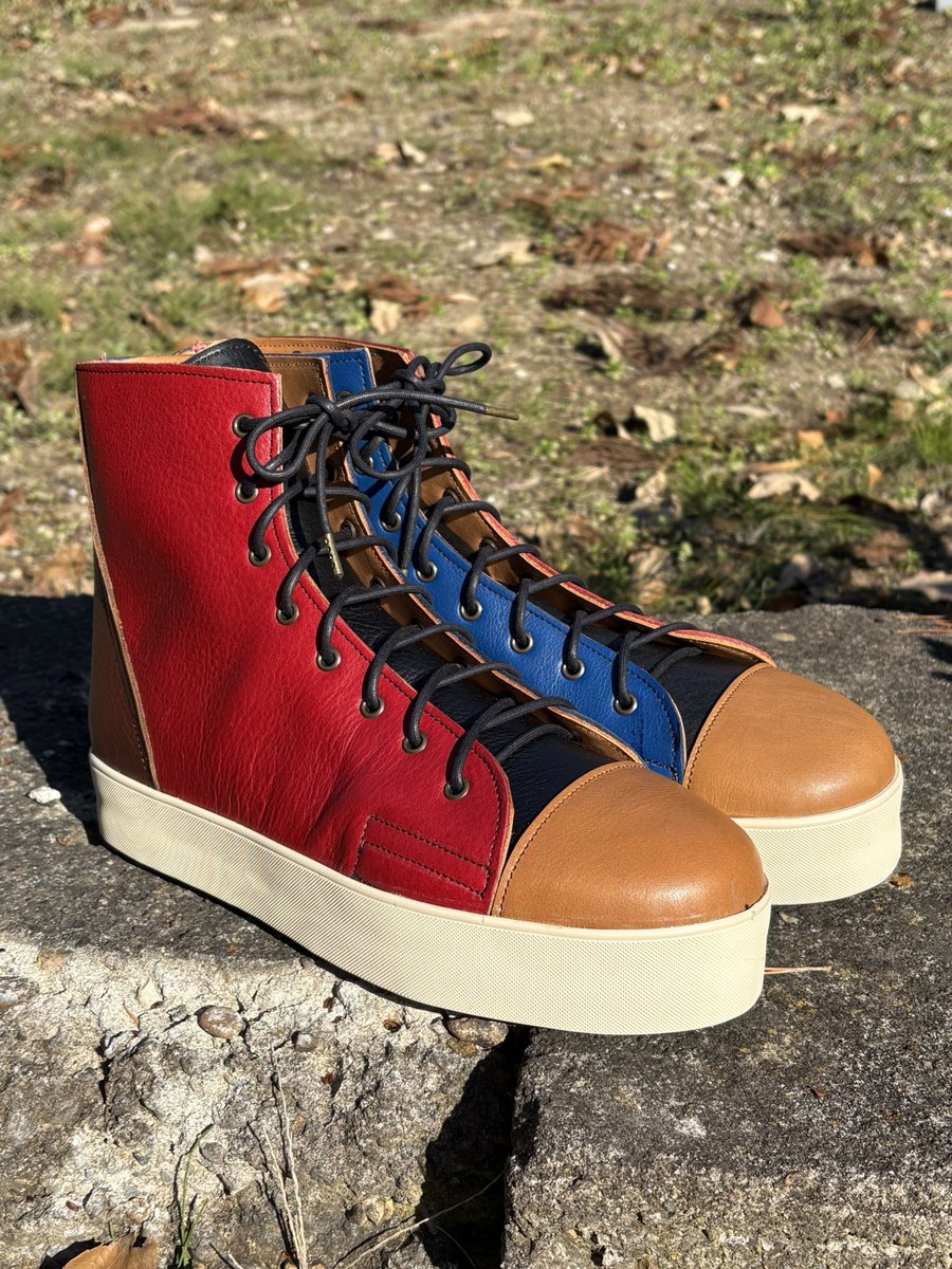 estleather's tweet image. -est
type-S

#est
#leather
#highcut