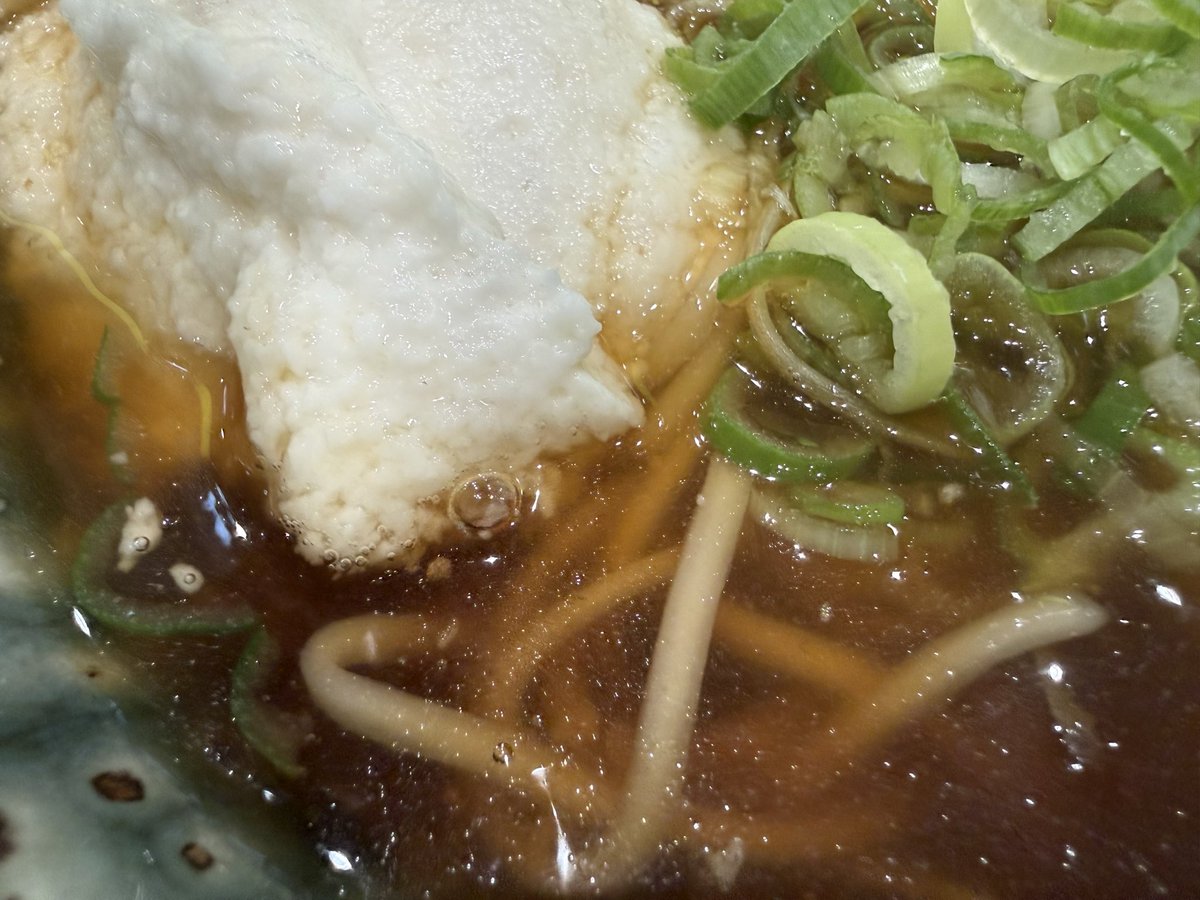 WH_miura's tweet photo. 麺屋燕 KADODE大井川店
とろろ中華そば 1,100円
完成度の高い中華そばにとろろを合わせた燕らしい絶品ラーメンです😋
#麺屋燕 #ラーメン #KADODE https://t.co/Nz9pdHU3U1