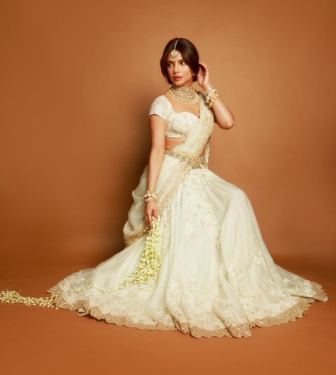 TriptiGupta79's tweet image. GORGEOUSNESS 🤍✨

#PriyankaChopra