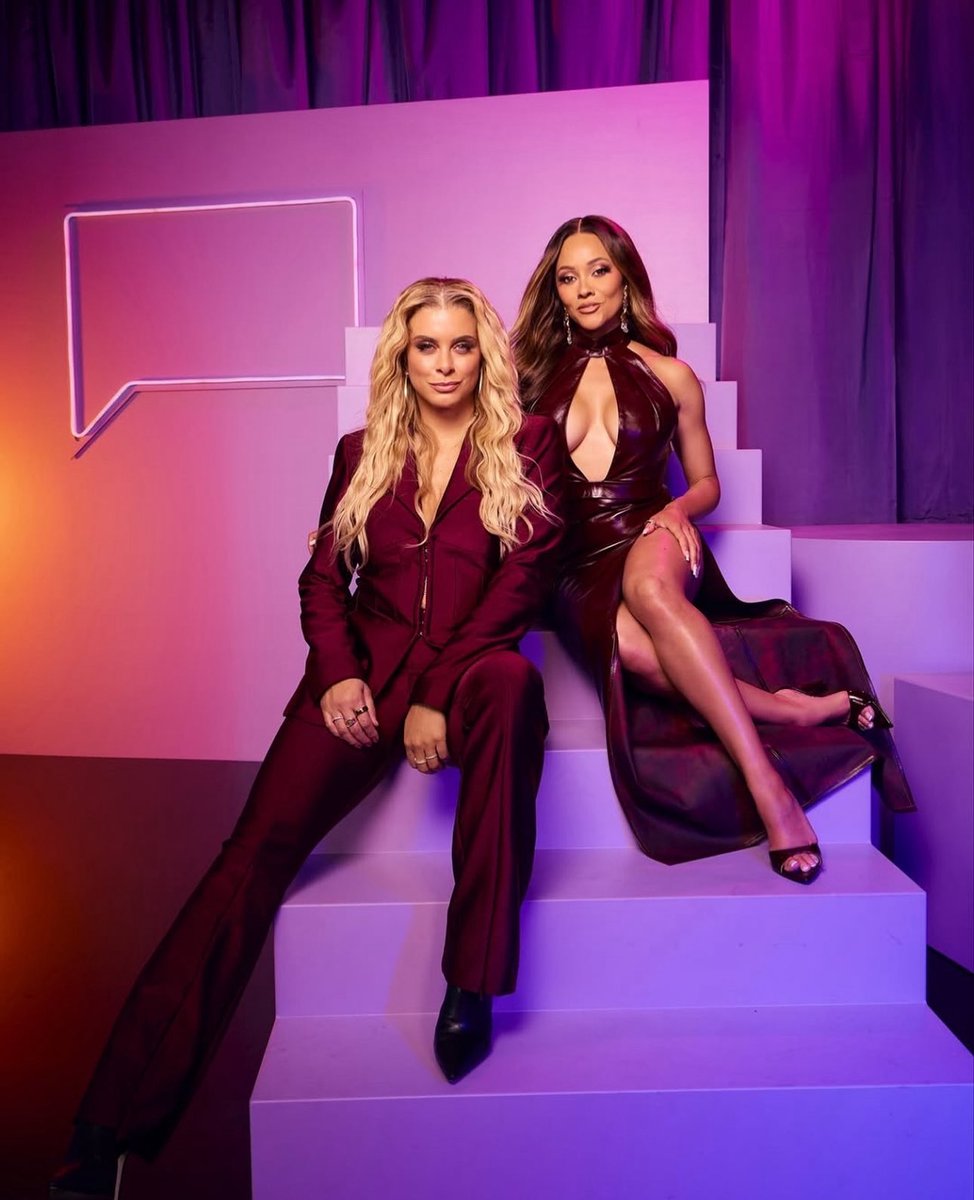 queensofbravo's tweet image. Robyn’s face card 😍 It’s time to bring the queen of #RHOP back for this photo alone!