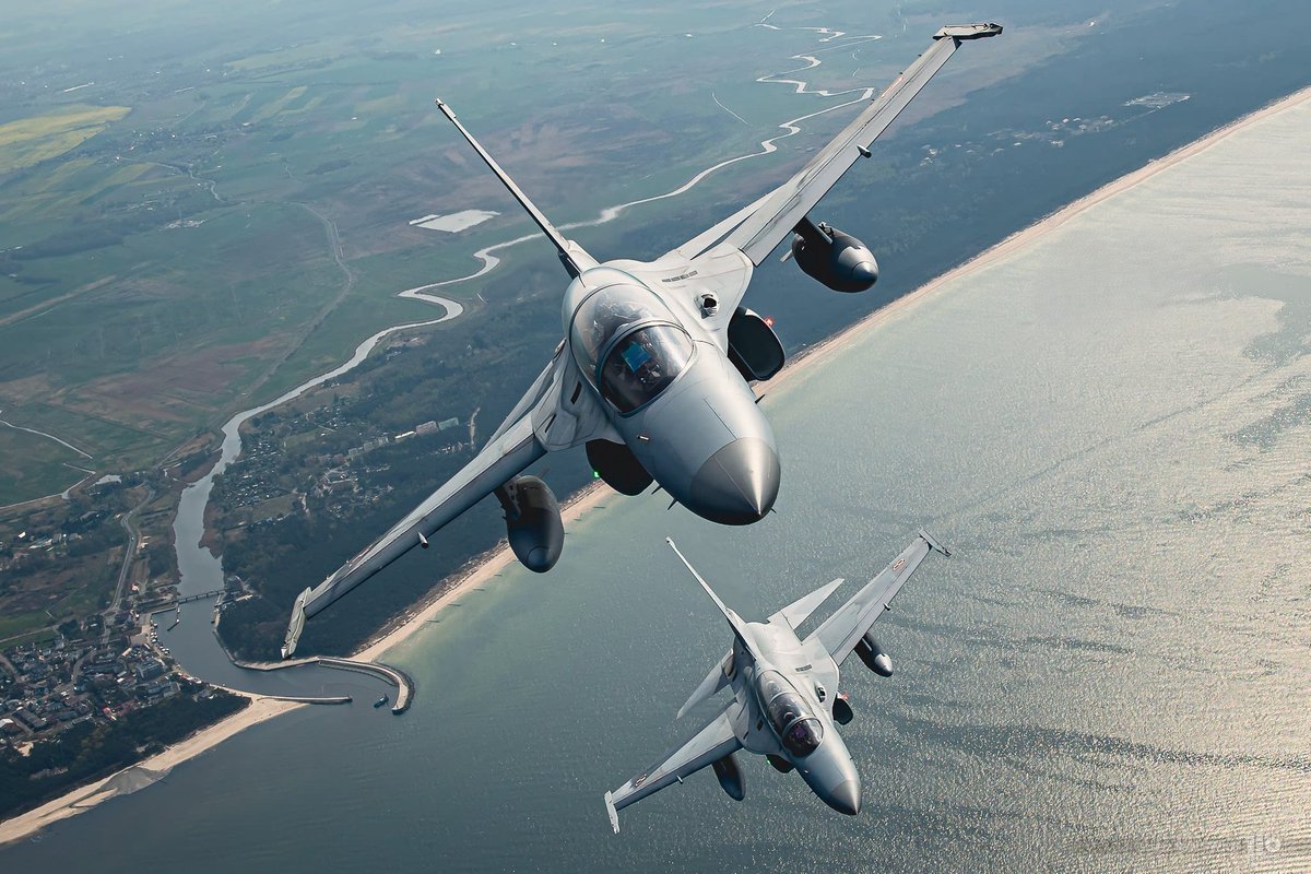KDefenseInsight's tweet photo. @PhilAirForce I'm more than happy to see #KAI's #FA50 proving itself to be the top in its class, not only for its cost-effectiveness but also for its quality.
📷 Rafał Samluk
#MissionReady #ReadinessRate https://t.co/ZJsg2SQFIN