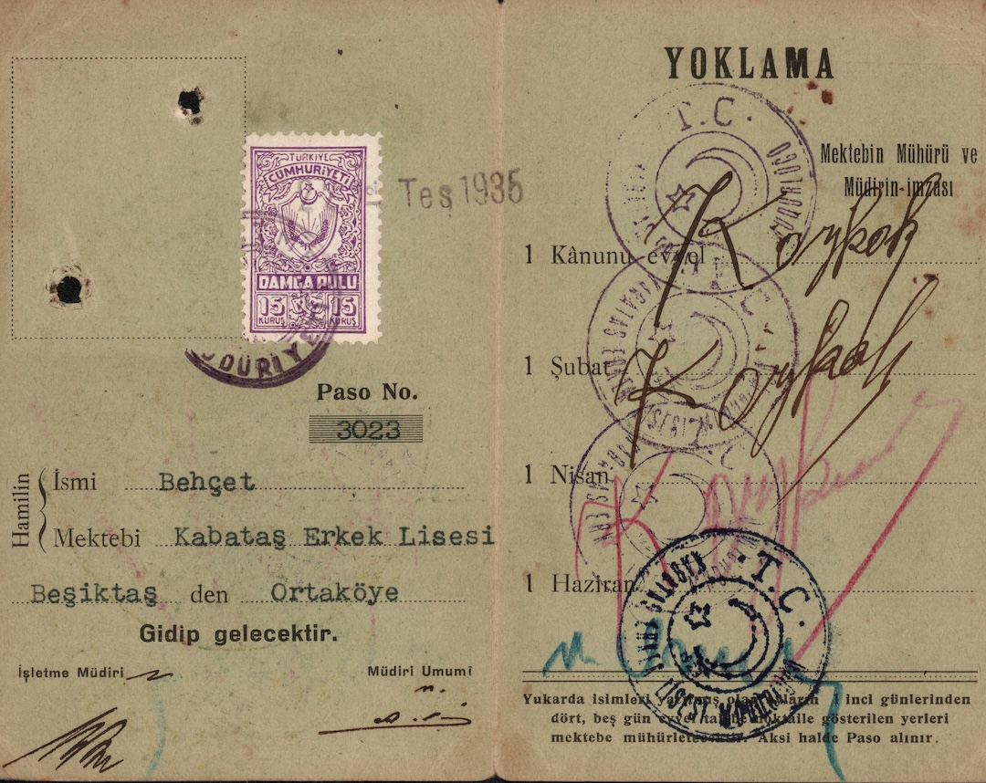 Necatigil_Arsiv's tweet photo. Necatigil’in Kabataş Lisesi öğrencisiyken kullandığı Şirketi Hayriye pasosu, 1935

https://t.co/dzbMyUDs7S

#necatigilinodası #necatigilarşivi #behçetnecatigil #kabataşlisesi #şirketihayriye https://t.co/XtqLMjhCHQ