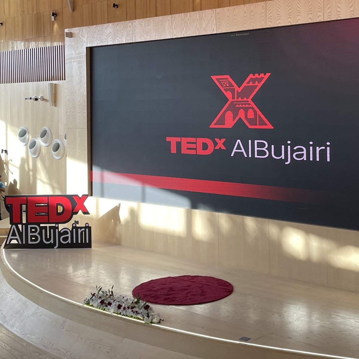 سعدت بحضور  #TEDx_البجيري ✨ بتنظيم رائع من قبل <a href="/SofaraaUK/">سفراء رياديون</a> وشكراً لسعادة الدكتور فارس المالكي <a href="/EngFarisAlmalki/">أ.د.فارس المالكي |Prof.Faris Almalki</a>
كان يوماً مُلهم مليئاً بالأحاديث الممتعة، فعلاً أفكار تستحق المشاركة 👏🏻
-فخورة بسماع كلمات ملهمة من قانونيين قدموا تجارب وأفكار تصنع أثر❤️
#سفراء_رياديون
#بيت_الثقافة