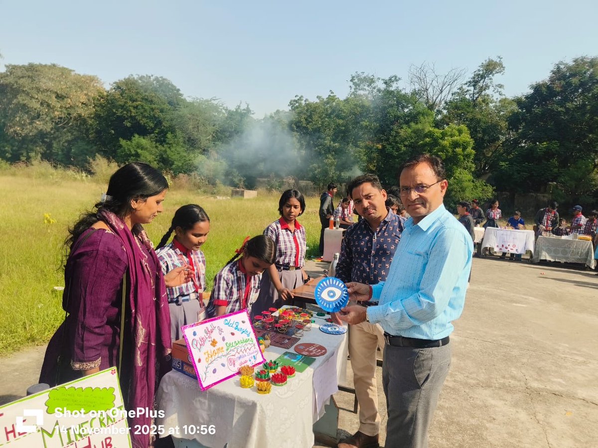 PM SHRI KV SABARMATI organised #kaushalmela to showcase the additional core subjects knowledge of the students
<a href="/drmadiwr/">DRM Ahmedabad</a> 
<a href="/KVS_HQ/">Kendriya Vidyalaya Sangathan</a> 
<a href="/AhmedabadRo/">KVS RO AHMEDABAD</a>