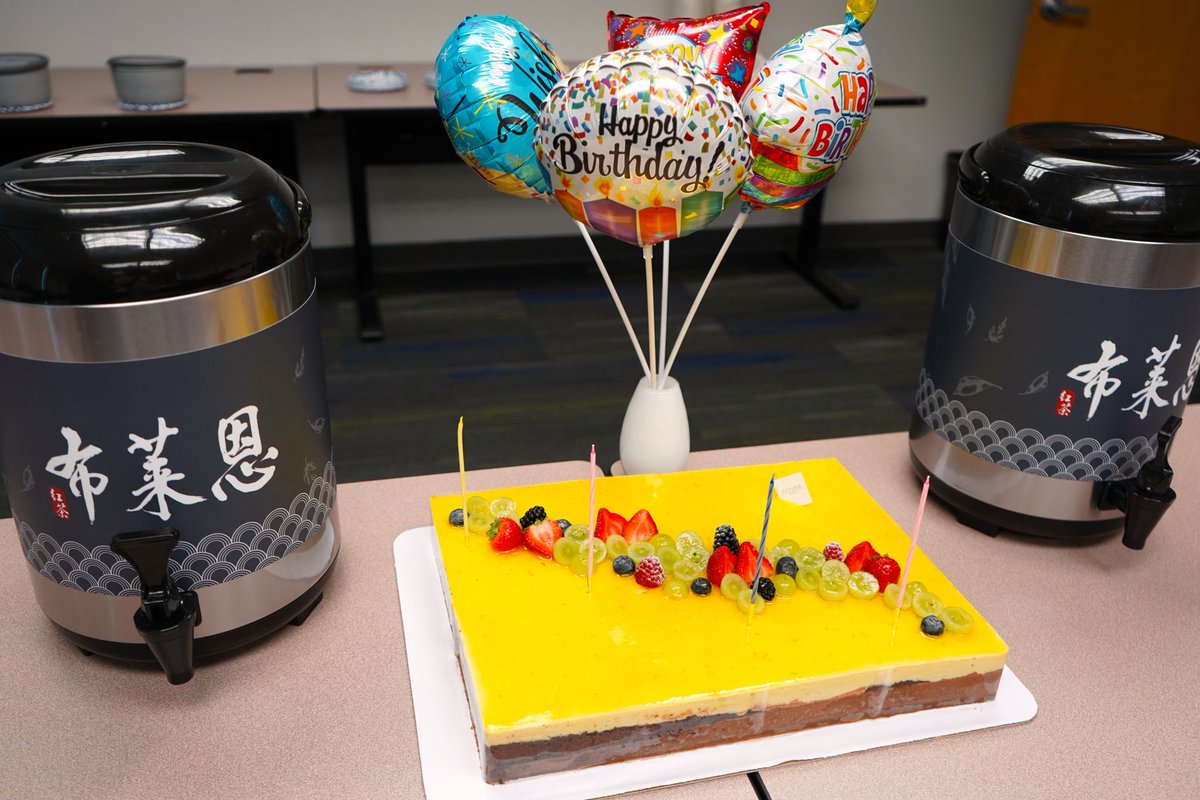 MiTACcomputing's tweet image. Sweet moments at MiTAC! 🎉
We took a break to celebrate a teammate’s birthday with a Yuzu Passion Fruit cake — light, refreshing, and perfect for a mid-day treat.
Grateful to be part of such a supportive and joyful team. 💛
#MiTAC #TeamCulture #BirthdayCelebration