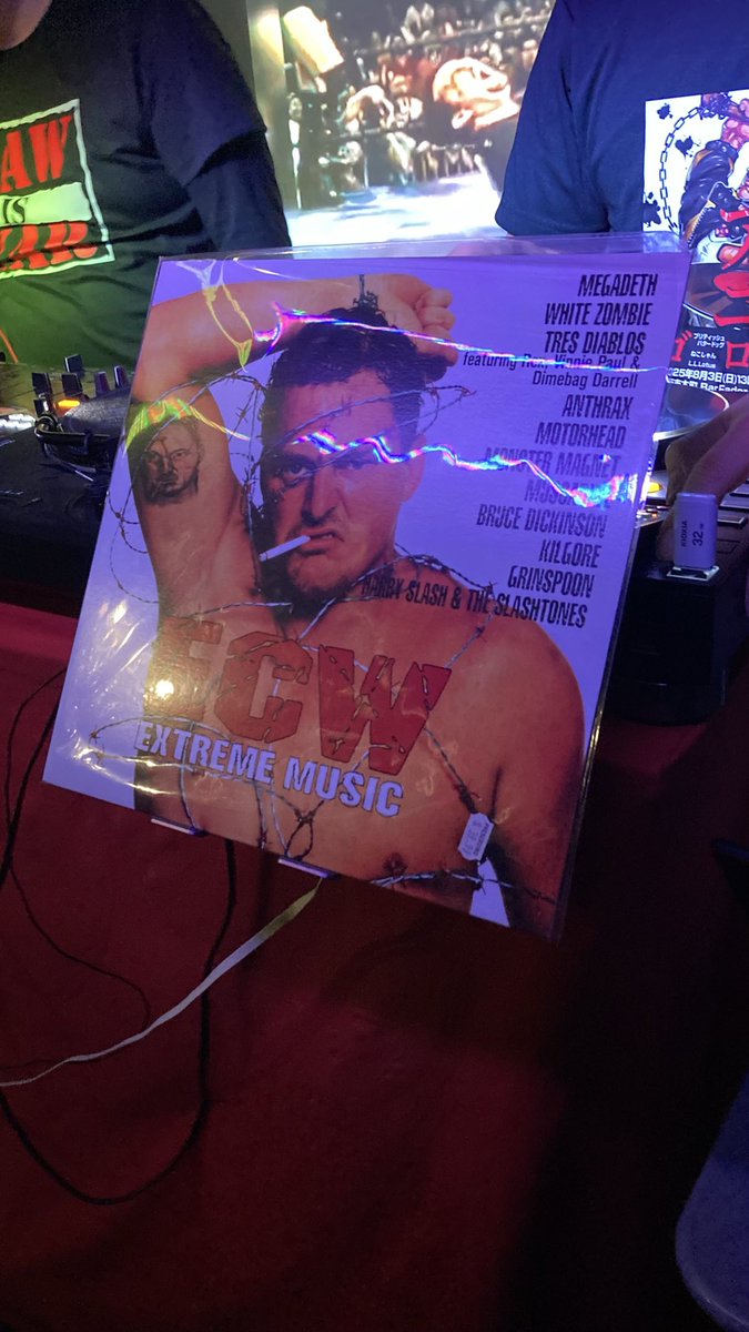 m_vs_pudding's tweet photo. E❗️C❗️W❗️
E❗️C❗️W❗️
#狂い咲きサンダーリップス
#プロレスDJ #ECW4ever https://t.co/at2B3SxSTR