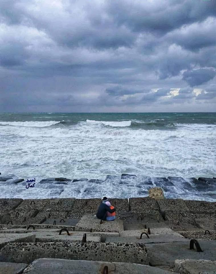 "كُل العالم يهون بس الدنيا بينا تصفي"

إسكندرية - 2025