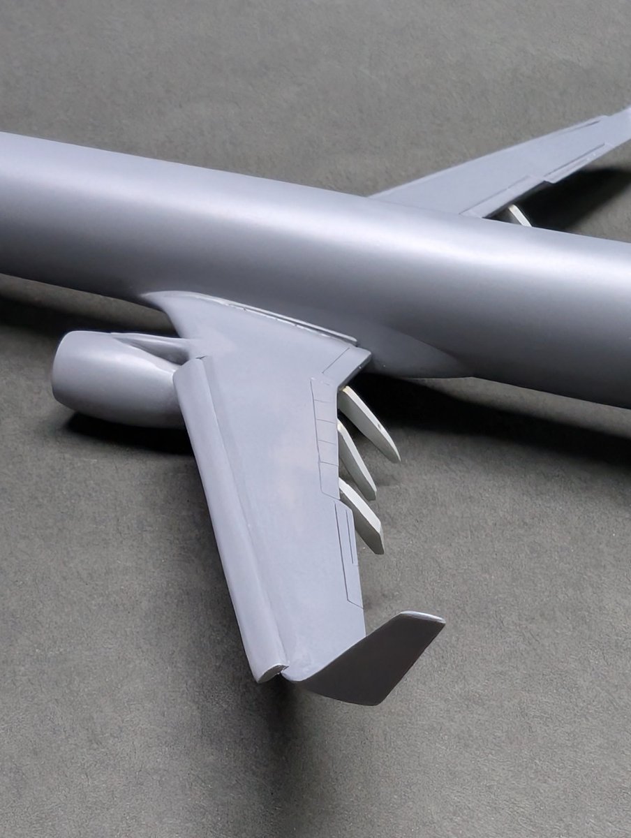 【Boeing737-800制作記】

フラップアクチュエータを取り付け。