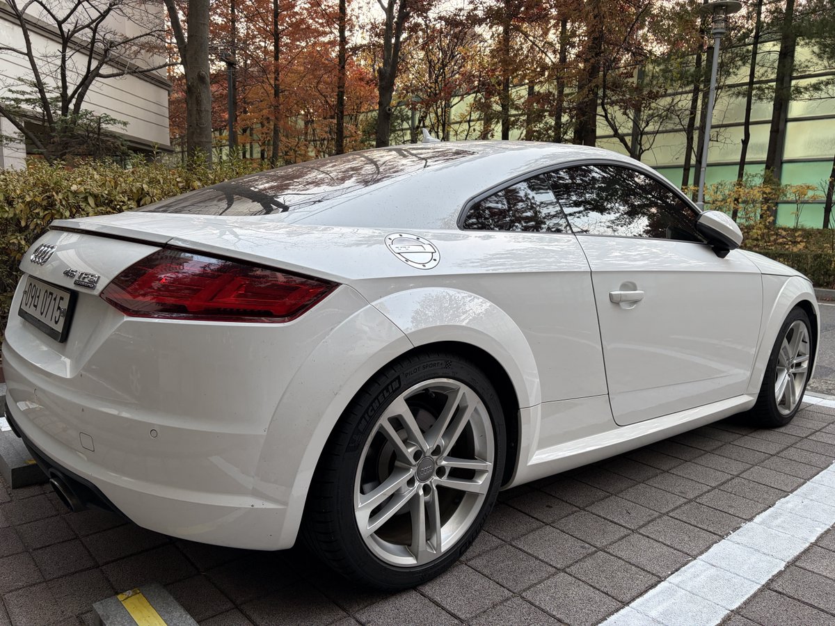 emooky's tweet image. 잘 가라~