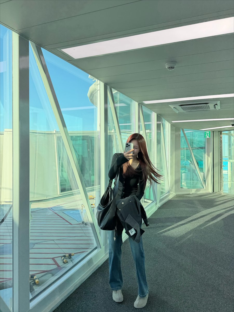 [PIC] 251116 - Umji (ummmmm_j.i) post

🐹New Legacy done

#GFRIEND #VIVIZ #UMJI <a href="/VIVIZ_official/">VIVIZ</a>