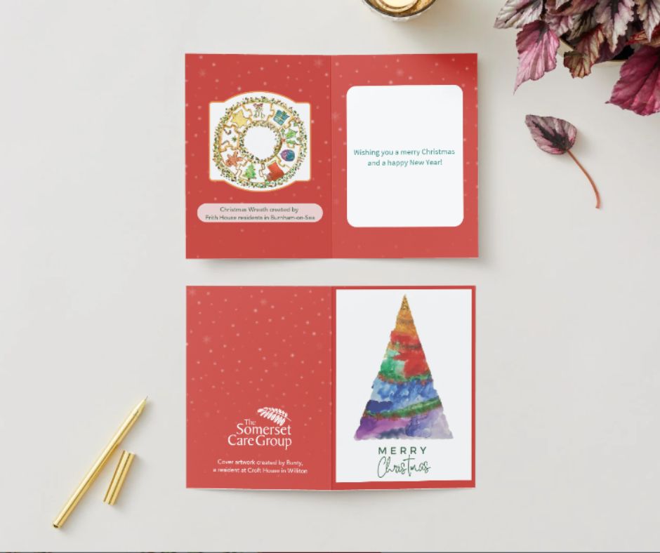 SomersetCare's tweet photo. 🎄✨ 𝐂𝐡𝐫𝐢𝐬𝐭𝐦����𝐬 𝐜𝐚𝐫𝐝 𝐜𝐨𝐦𝐩𝐞𝐭𝐢𝐭𝐢𝐨𝐧 𝐰𝐢𝐧𝐧𝐞𝐫𝐬! ✨🎄

��� 𝐋𝐚𝐧𝐝𝐬𝐜𝐚𝐩𝐞
Front: Aammar (11)
Inside: Paul, Cary Brook

🌟 𝐏𝐨𝐫𝐭𝐫𝐚𝐢𝐭⁣
Front: Bunty, Croft House
Inside: Frith House residents

Congrats to all our amazing artists! ❤️🎅 #FestiveArt https://t.co/yMbF4pHaqj