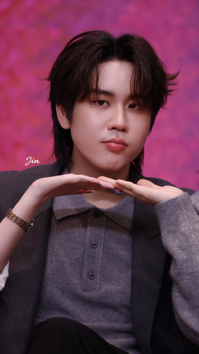 Photo session 🫠

PREM FANSIGN CHANGSHA
#PremFSinChangsha
#prem_space