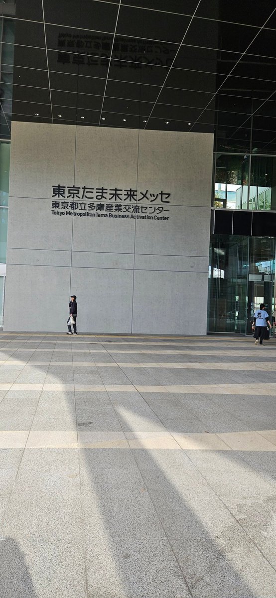 今日はビーマニに行ってきました😊
以前購入させてもらったブリーダーさんのとこで超カッコいいアンテ見せてもらい自分でも頑張りたいと思った♪

お迎えは妖魔蛹蛉さんとこのSR
とても紳士的でなんと言っても値段が😳(安い！)
ほしいと言った仲間の分も合わせ２ペア購入♪
おまけで♀×２まで😭