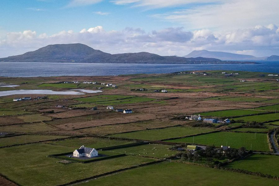 Ricocheth802's tweet image. "The Wild West📍Doughmakeon, Louisburgh. Clare island and Achill in the distance" 🏞️⛰️🌊

#Louisburgh #Doughmakeon #Mayo #Ireland #Clareisland #Achill