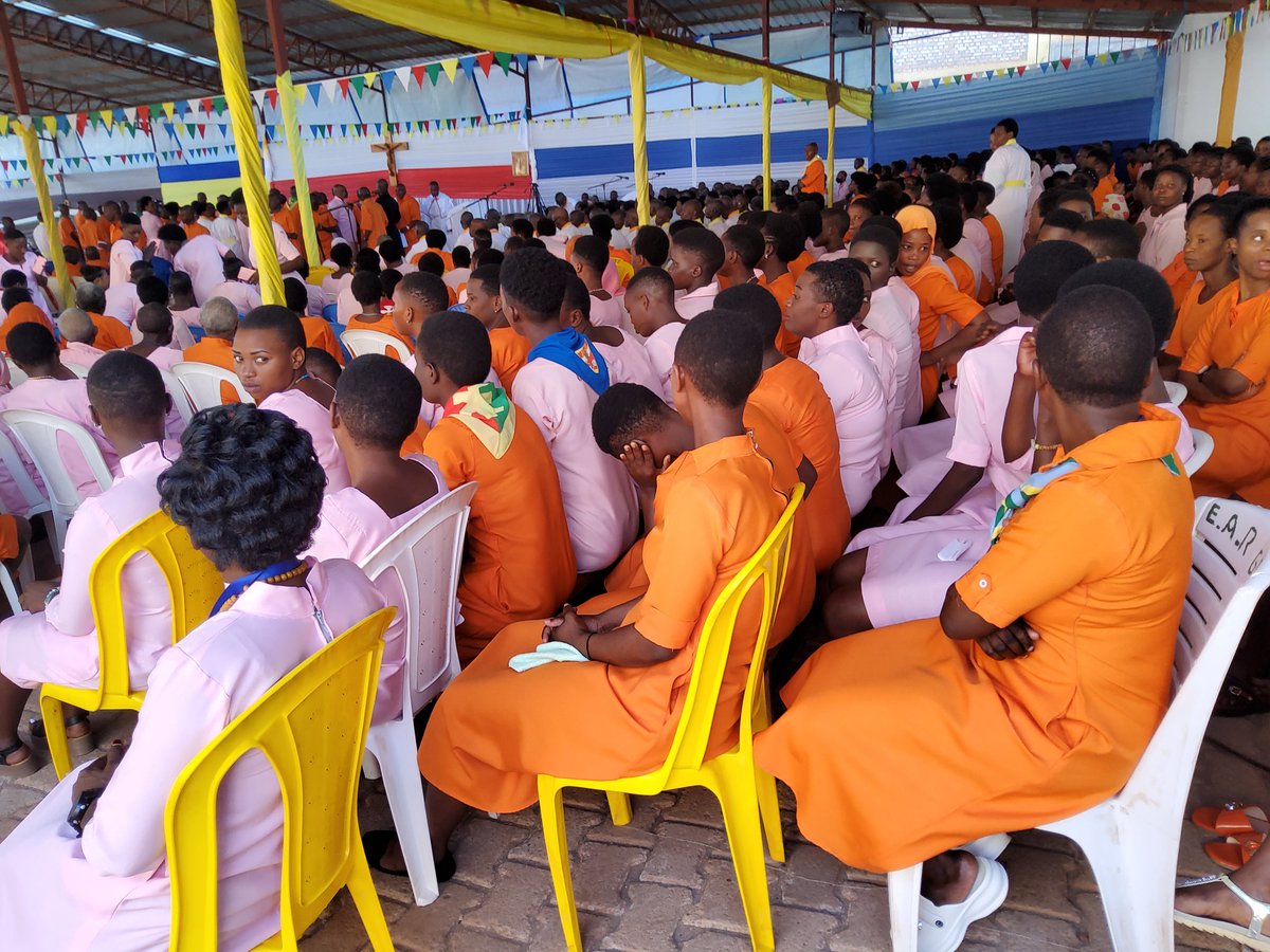 Kuri iki Cyumweru tariki 16 Ugushyingo 2025, <a href="/KambandaAntoine/">Antoine Cardinal KAMBANDA</a> wa <a href="/ArchKigali/">Archdiocese Of Kigali</a> aratura igitambo cya misa mu Igororero rya Nyarugenge anatange isakaramentu ryo Gukomezwa kuri bamwe mu bagororwa b’abakirisitu gaturika.