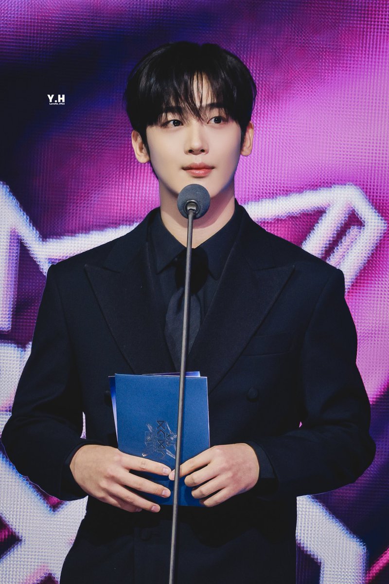 yeonghong.YH tweet media