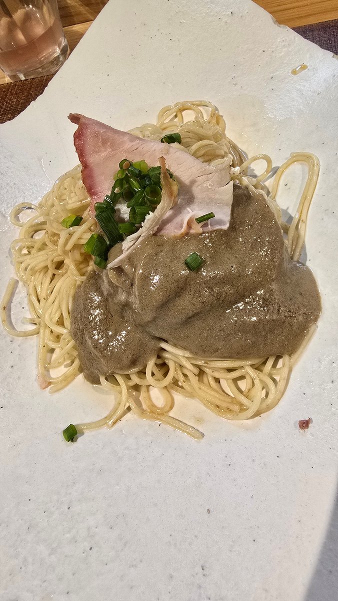 shape99999's tweet photo. 芛堂寺　つくば市天久保
濃厚烏賊肝蕎麦990
烏賊好きなもので、、名の通り濃厚なスープ。麺もうまし。余裕の完飲。
蟹味噌のソース460
芛堂寺に来ると毎回これ頼んでる気がする。それくらいおいしい。次は他の替玉にするかな。 https://t.co/br8iH4x2uN