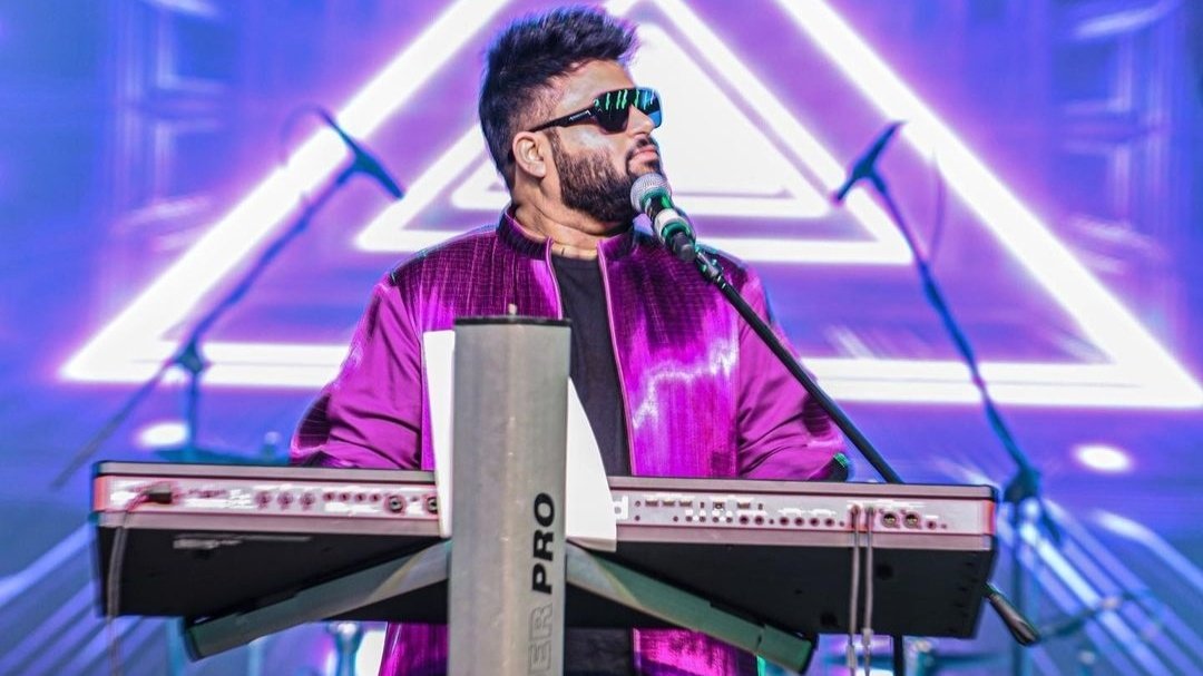 _sreesanth's tweet image. Happy Bday @MusicThaman Garu
What a killler OST #TheyCallHimOG 
especially RISE OF OG,RETURN OF OG,OROCHI GENSHIN,GANGSTER AND HIS GUNS are terrific 💥
The Lovable Ones are KANMANI&apos;S MEMORY, OG&apos;S KANMANI, FAREWELL OF KANMANI are close to my heart 🤍
#HappyBirthdayThaman #OGMovie