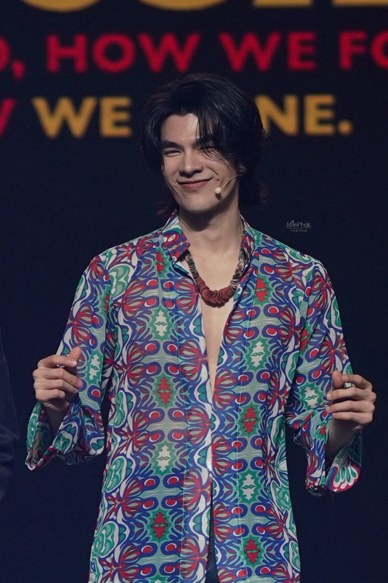 ผมธันวา ยินดีที่ได้รู้จัก 😊

<a href="/milephakphum/">mile phakphum</a> 
 #ShineBKKFancon
#MilePhakphum