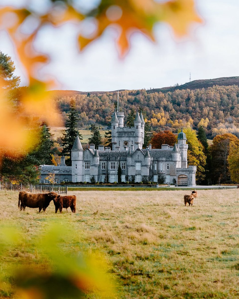 visualsofearth1's tweet photo. Balmoral Castle, Scotland https://t.co/dG1HT7vY86