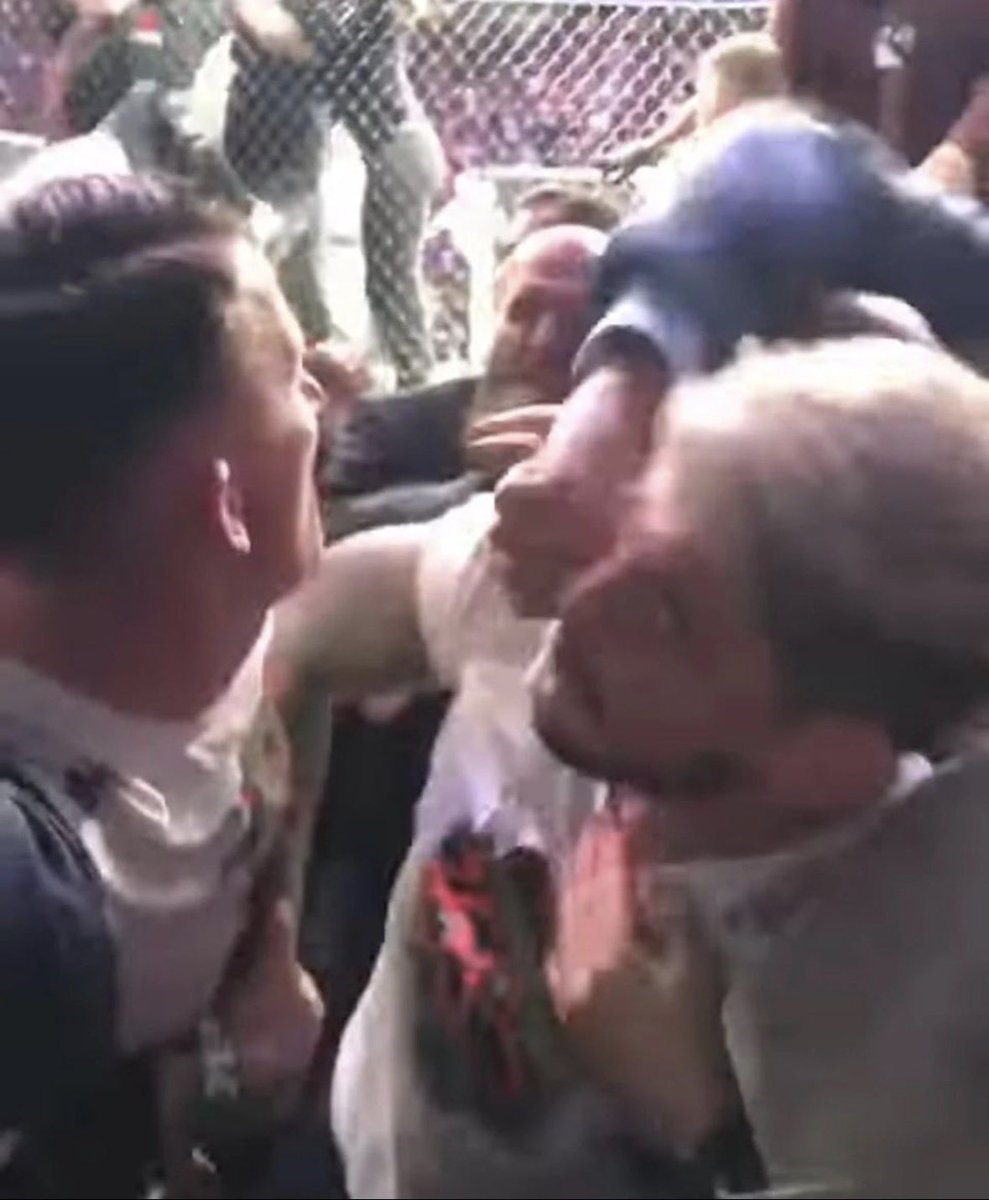 Cantasticly tweet media