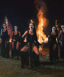 重金属音楽館第975回O.A.リスト⑤

9.Made Her Mine
10.My First Peak / DOGMA

国籍・出自を一切明かさず活動している謎の女性BANDによるSELF TITLEの1st。
音は正統派に聴こえるのですが、歌っている内容は何とも猥雑。
なので、良い子はVIDEO CLIP観ちゃダメ、ゼッタイ！